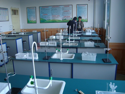 中學化學實驗室